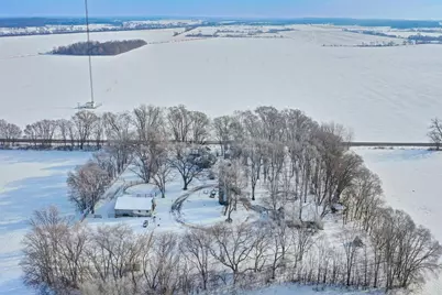 3819 N Roherty Road, Janesville, WI 53536 - Photo 9