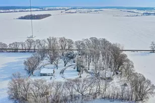 3819 N Roherty Rd, Janesville, WI 53536 - Photo 9