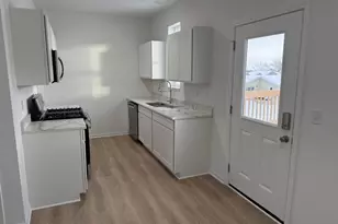 400 7th St, Mineral Point, WI 53565 - Photo 11