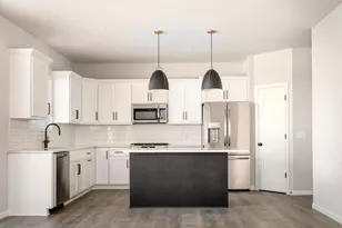 1798 Summerfield Way, Sun Prairie, WI 53590 - Photo 9