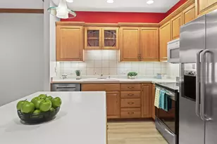 6806 Raymond Rd, Madison, WI 53719 - Photo 7