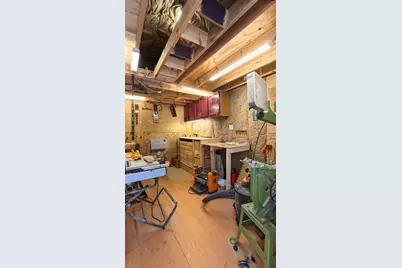 1422 Nevada Road, Madison, WI 53704 - Photo 29