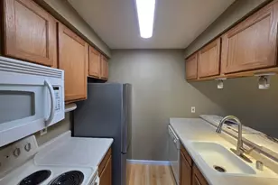 4326 Melody Ln, Madison, WI 53704 - Photo 5