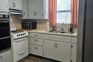 1175 Farnham St, Columbus, WI 53925 - Photo 9