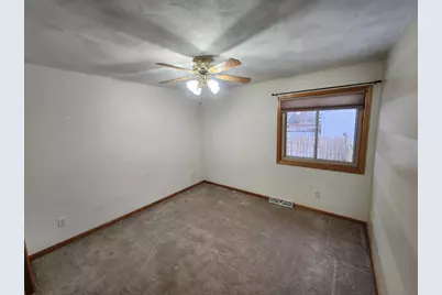 2715 N Wuthering Hills Drive, Janesville, WI 53546 - Photo 9