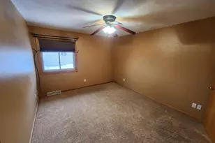 2715 N Wuthering Hills Dr, Janesville, WI 53546 - Photo 11