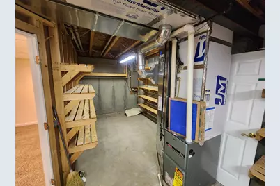 2715 N Wuthering Hills Drive, Janesville, WI 53546 - Photo 23