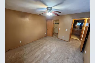 2715 N Wuthering Hills Drive, Janesville, WI 53546 - Photo 9