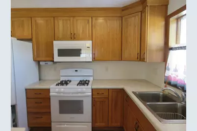 472 Jones Drive, Randolph, WI 53956 - Photo 9