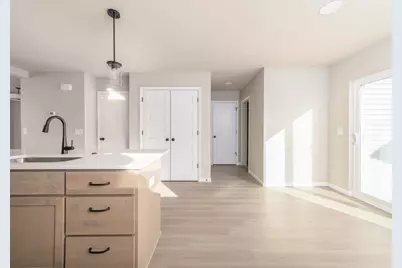 1657 Waverly Way, Verona, WI 53593 - Photo 7