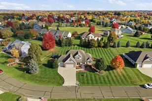 6399 Irving Dr, Sun Prairie, WI 53590 - Photo 3