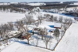 9257 N Veta Grande Rd, Scales Mound, IL 61075 - Photo 7