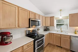 906 Stonecress Ct, Sun Prairie, WI 53590 - Photo 15