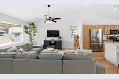 906 Stonecress Court, Sun Prairie, WI 53590 - Photo 7