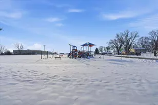 211 Commercial St, Arlington, WI 53911 - Photo 27