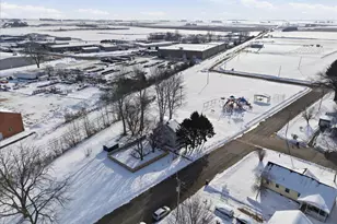 211 Commercial St, Arlington, WI 53911 - Photo 5