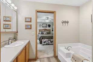 W6800 County Rd D, Oxford, WI 53952 - Photo 33