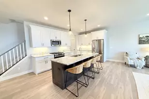 Unit 3 3 Bellflower Dr, DeForest, WI 53532 - Photo 9