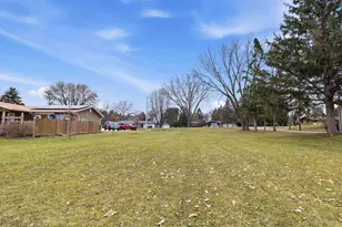 N7446 Beaver Bay Dr, Beaver Dam, WI 53916 - Photo 33