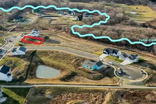 2362 Lonnie Ct, Sun Prairie, WI 53590 - Photo 3