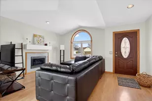 8427 Elderberry Rd, Madison, WI 53717 - Photo 9