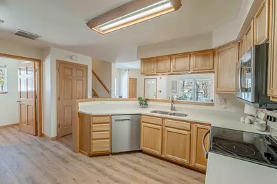 2892 S Seminole Highway #6, Fitchburg, WI 53711 - Photo 17