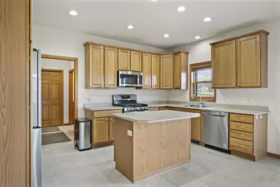 3026 Saddle Brooke Trail, Sun Prairie, WI 53590 - Photo 15