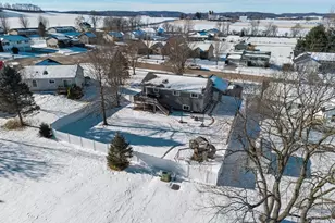 531 Midway Dr, Reedsburg, WI 53959 - Photo 5