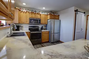 2245 Sunset Dr, Reedsburg, WI 53959 - Photo 9