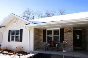 2245 Sunset Dr, Reedsburg, WI 53959 - Photo 3