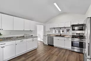 1127 Townline Ave, Beloit, WI 53511 - Photo 9