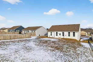 3159 Guinness Dr, Janesville, WI 53546 - Photo 37