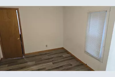 2166 E Bradley Street, Beloit, WI 53511 - Photo 5