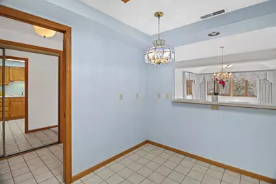 17 Maple Wood Lane #303, Madison, WI 53704 - Photo 5