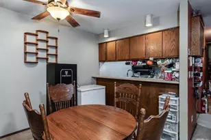 1009 N Sunnyvale Ln, Madison, WI 53713 - Photo 9