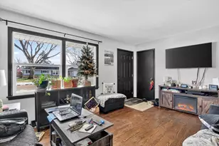 56 S Huron Dr, Janesville, WI 53545 - Photo 9