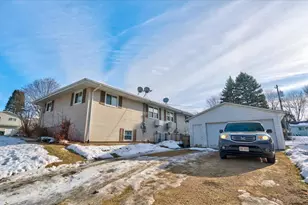 24 Meadowlark Dr, Madison, WI 53714 - Photo 7