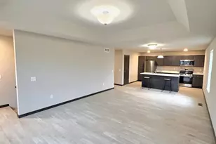 1512 Wedgewood Dr, Watertown, WI 53098 - Photo 5