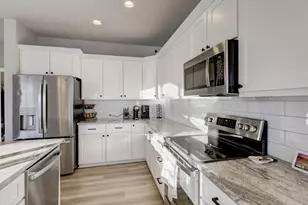 9635 Tawny Acorn Dr, Verona, WI 53593 - Photo 17