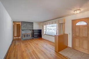 4909 Groton Ln, Madison, WI 53711 - Photo 7