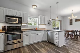 6110 Sandstone Dr, Madison, WI 53719 - Photo 13