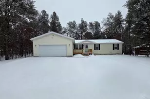 256 Dogwood Ln, Lake Delton, WI 53965 - Photo 5