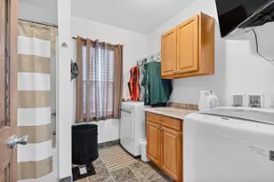 427 W 12th Ave, Oshkosh, WI 54902 - Photo 19