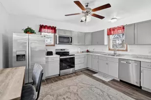 427 W 12th Ave, Oshkosh, WI 54902 - Photo 23