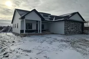 7714 Larkspur Ln, DeForest, WI 53532 - Photo 1