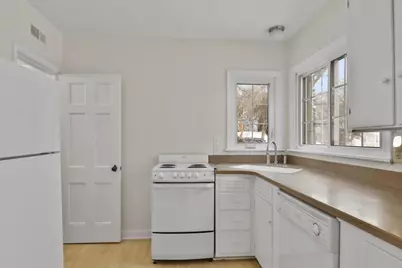 37 S Hillside Terrace, Madison, WI 53705 - Photo 9