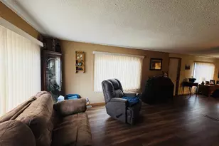 75 Falling Creek Cir, Janesville, WI 53548 - Photo 17