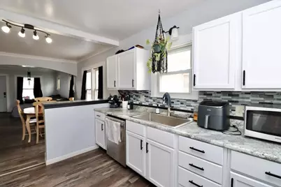 1736 Wisconsin Avenue, Beloit, WI 53511 - Photo 3