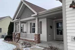 412 Vista Cir, Columbus, WI 53925 - Photo 3