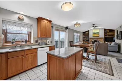 2925 Maple Run Drive, Madison, WI 53719 - Photo 13